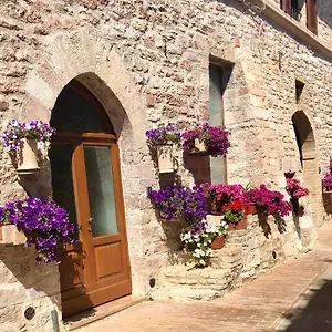Capobove 2*, Assisi Italia